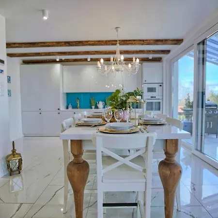 Santorini 别墅 Konarzyny (Koscierzyna)