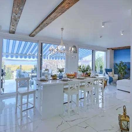 Santorini 别墅 Konarzyny (Koscierzyna)