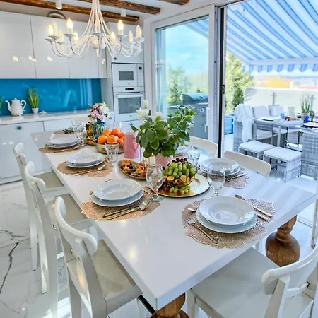 Vila Santorini
