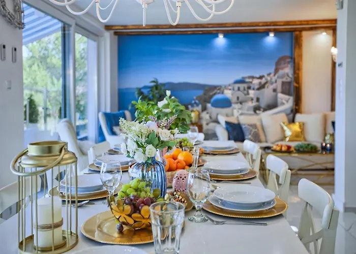 فيلة Santorini *